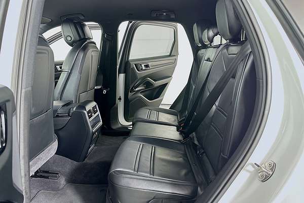 2020 Porsche CAYENNE  9YA MY20