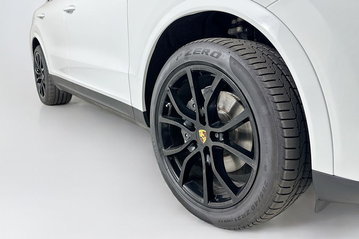 2019 Porsche CAYENNE  9YA MY19