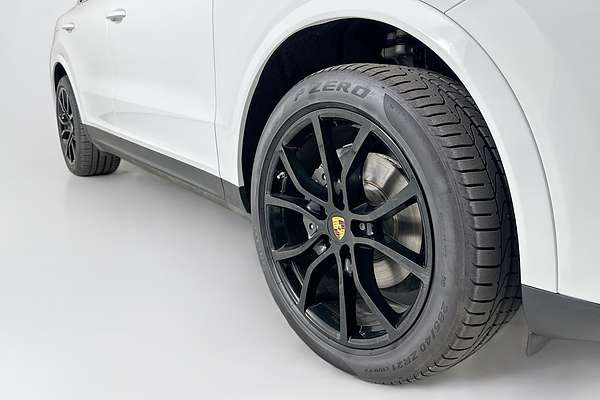 2019 Porsche CAYENNE  9YA MY19