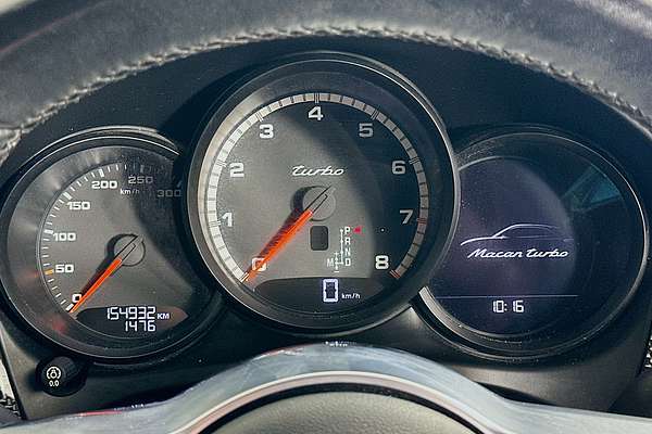 2015 Porsche MACAN TURBO MY15