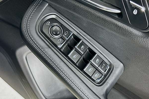 2015 Porsche MACAN TURBO MY15