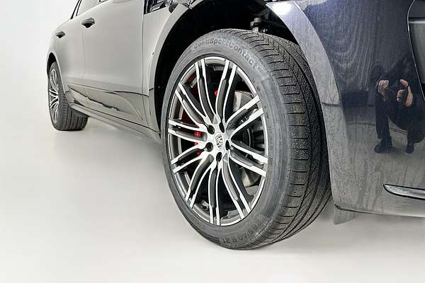 2015 Porsche MACAN TURBO MY15