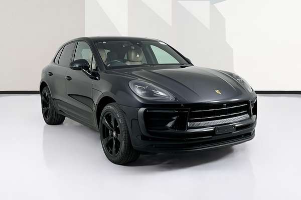 2022 Porsche MACAN  95B MY22