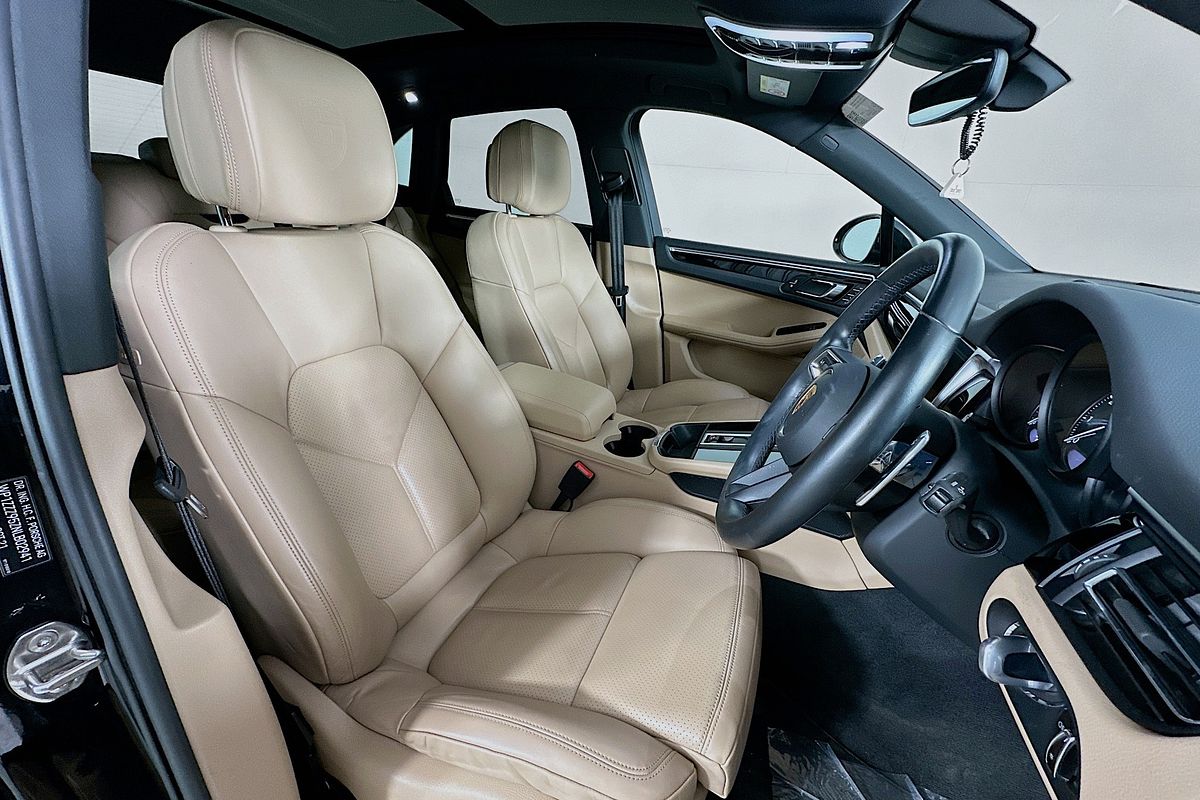 2022 Porsche MACAN  95B MY22
