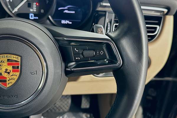 2022 Porsche MACAN  95B MY22