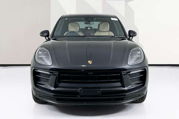 2022 Porsche MACAN  95B MY22