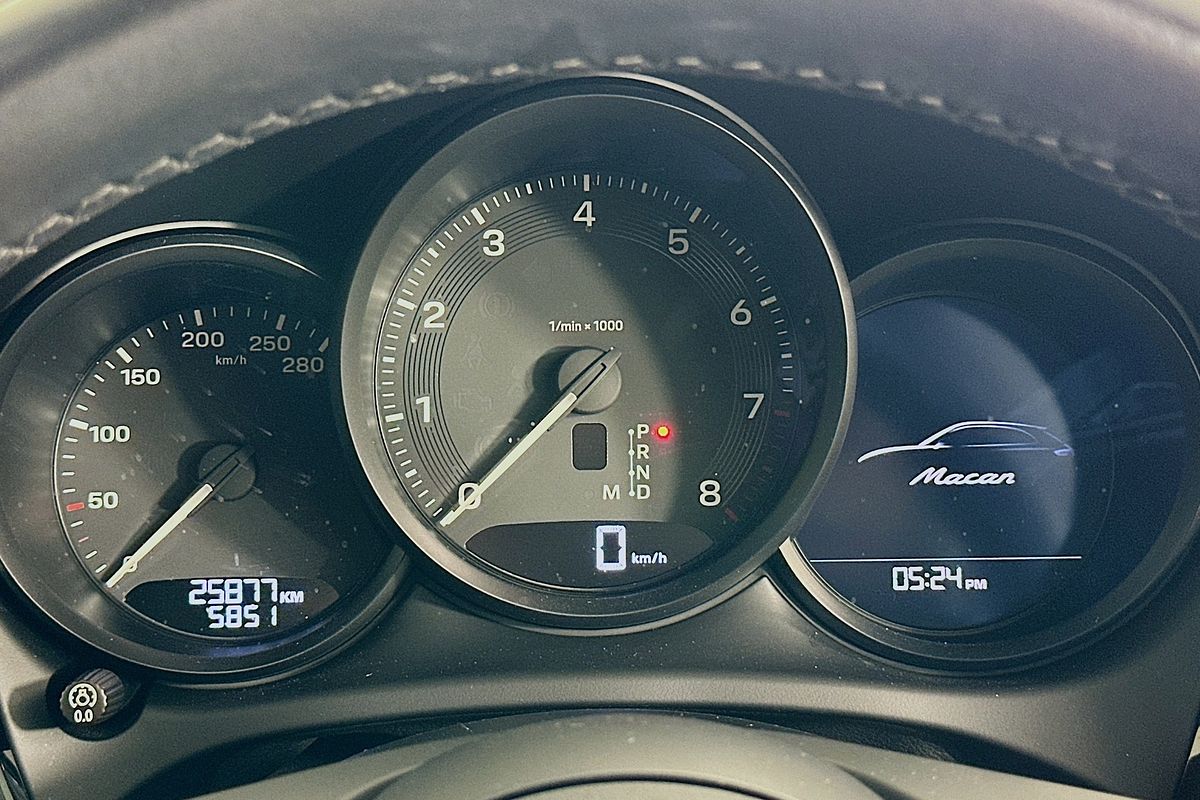 2022 Porsche MACAN  95B MY22