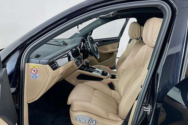 2022 Porsche MACAN  95B MY22