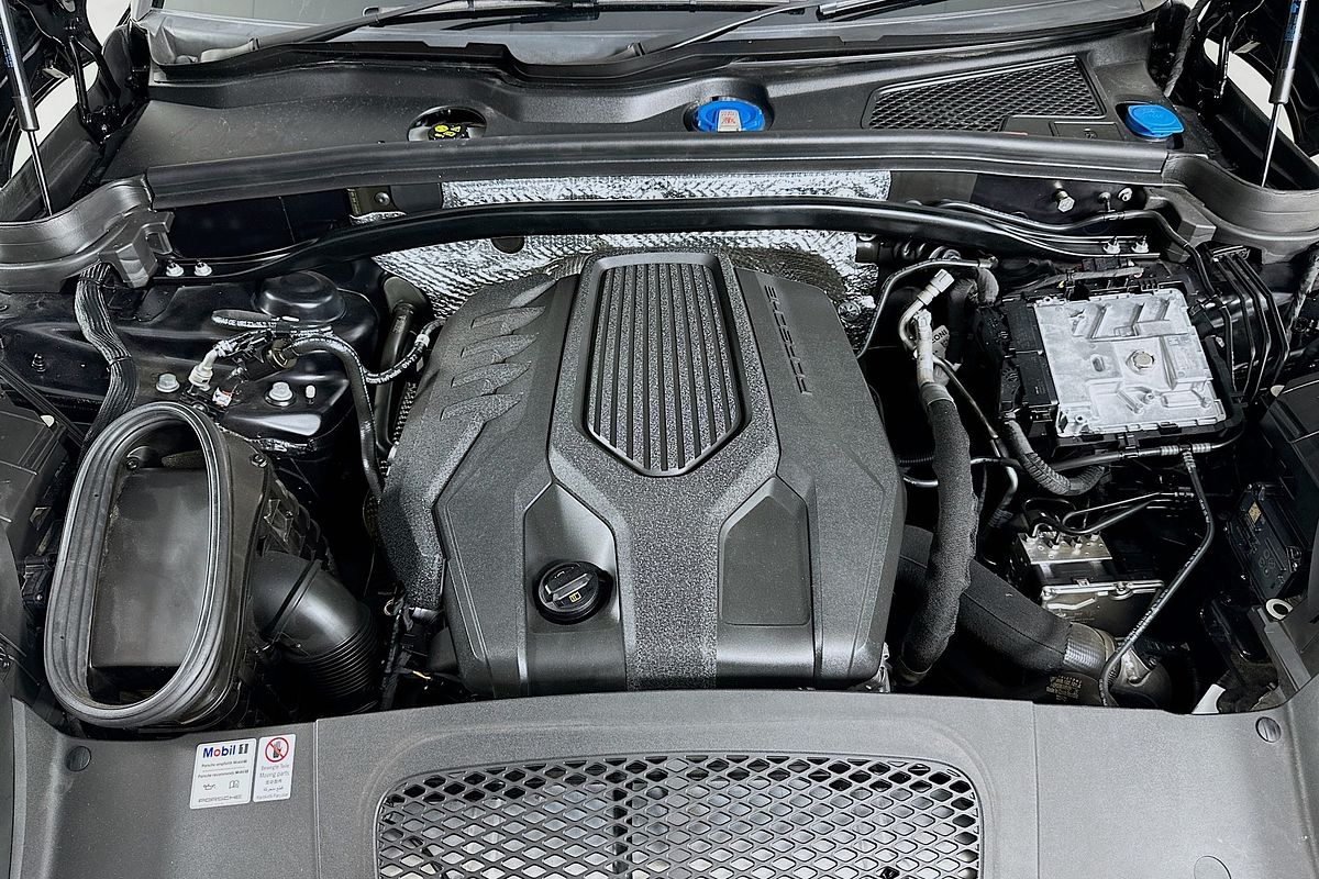 2022 Porsche MACAN  95B MY22