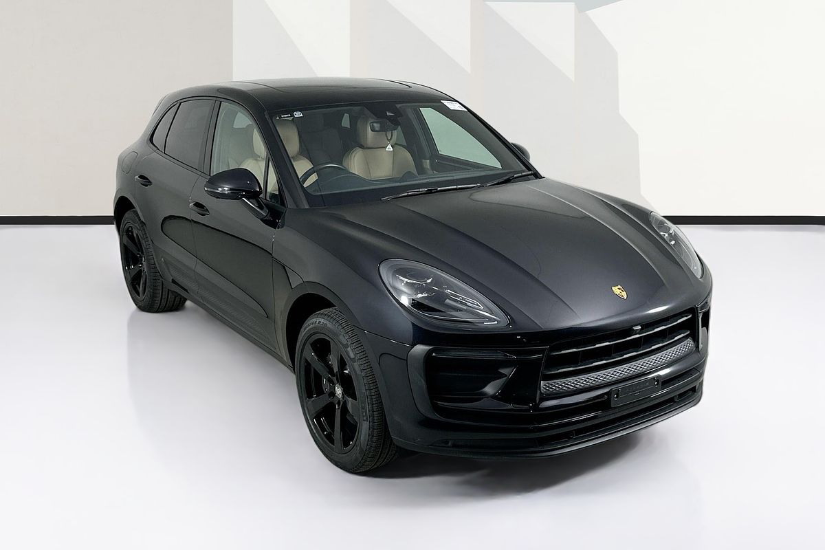2022 Porsche MACAN  95B MY22