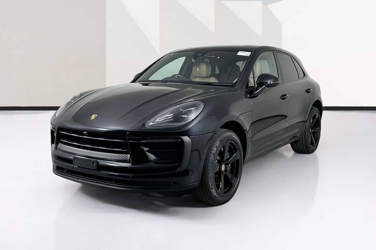 2022 Porsche MACAN  95B MY22