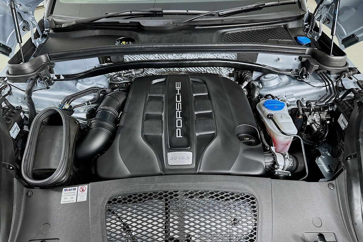 2018 Porsche MACAN S DIESEL MY18