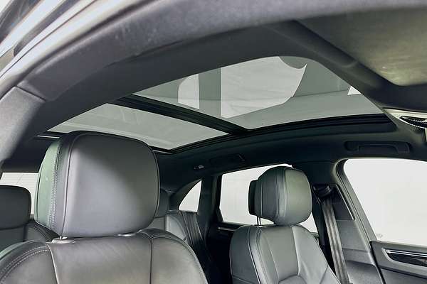 2023 Porsche MACAN  95B MY23