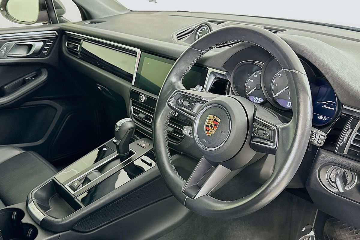 2023 Porsche MACAN  95B MY23