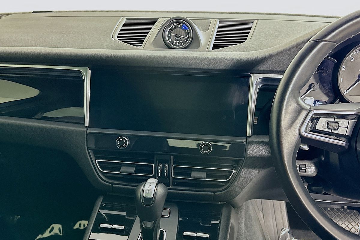 2023 Porsche MACAN  95B MY23