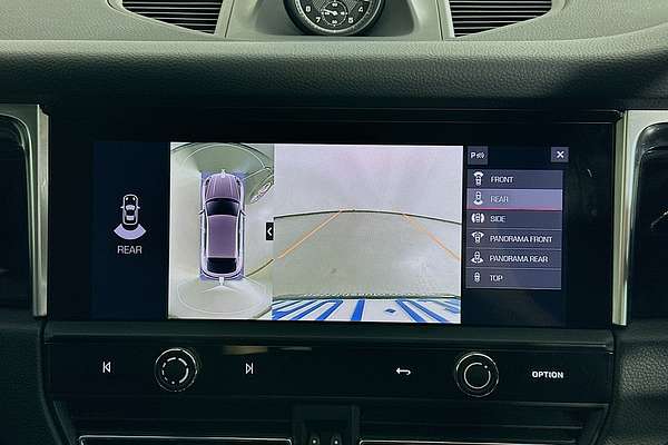 2023 Porsche MACAN  95B MY23