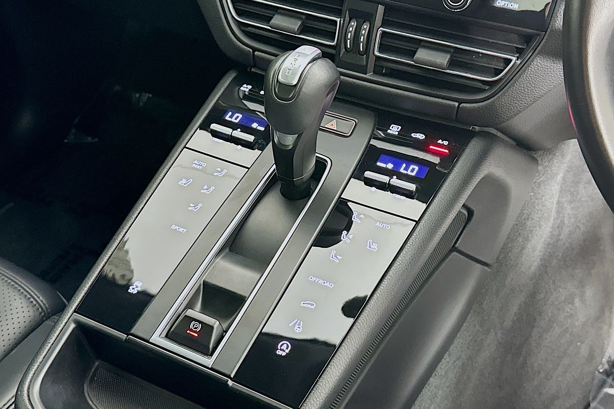2023 Porsche MACAN  95B MY23