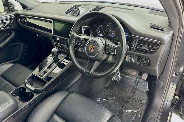 2023 Porsche MACAN  95B MY23