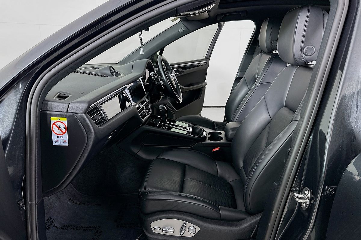 2023 Porsche MACAN  95B MY23
