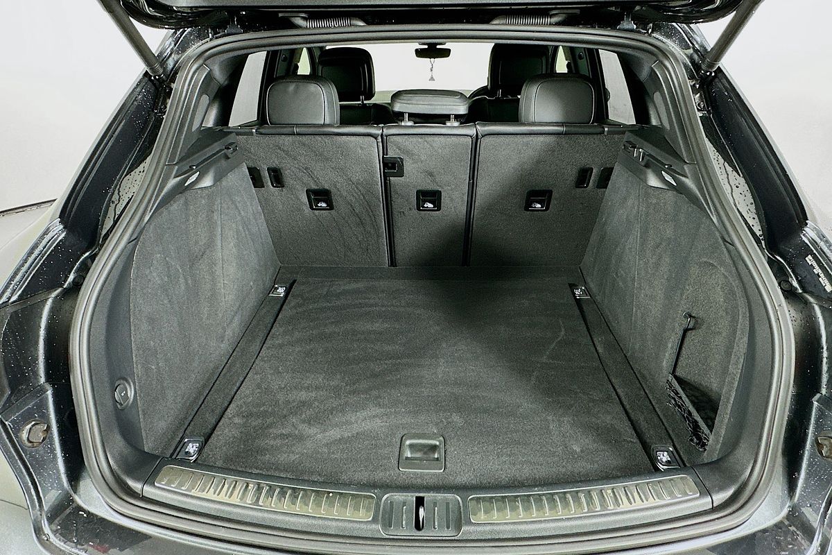 2023 Porsche MACAN  95B MY23