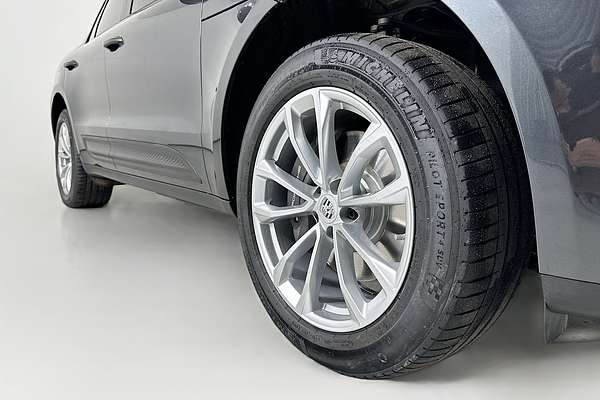 2023 Porsche MACAN  95B MY23