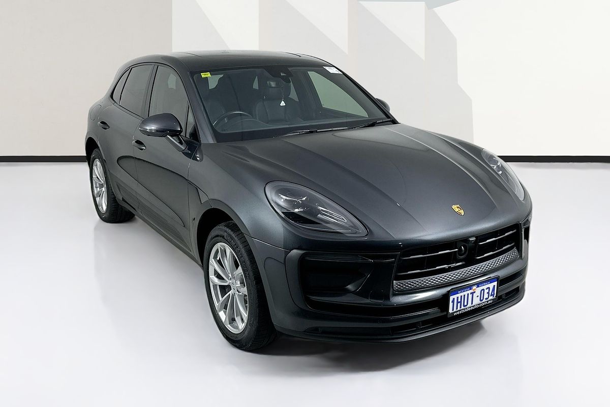 2023 Porsche MACAN  95B MY23