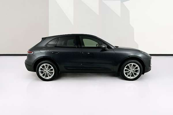 2023 Porsche MACAN  95B MY23