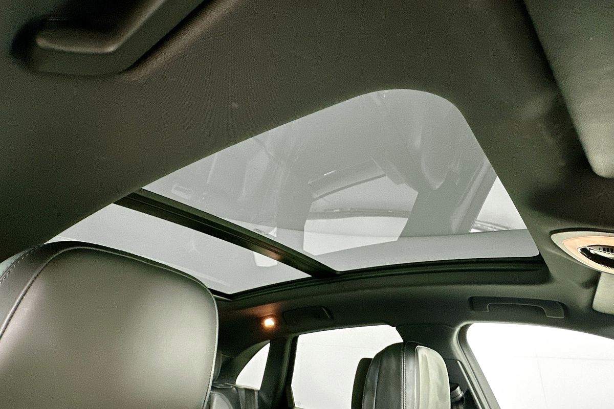 2020 Porsche MACAN  95B MY20