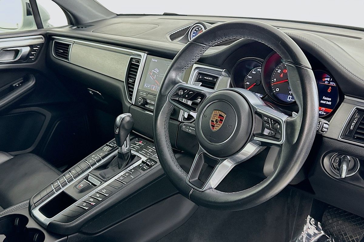 2017 Porsche MACAN GTS 95B MY18