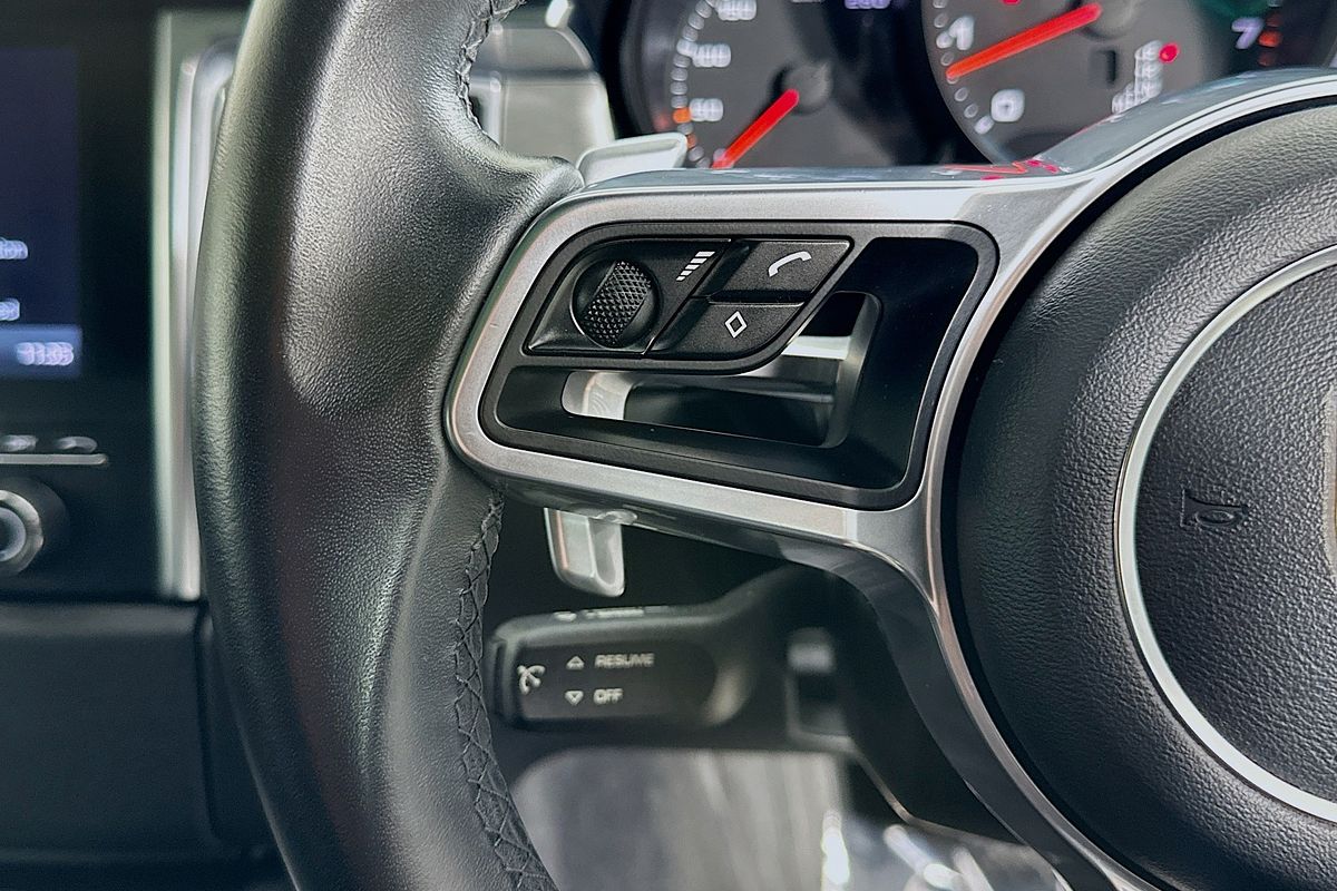 2017 Porsche MACAN GTS 95B MY18