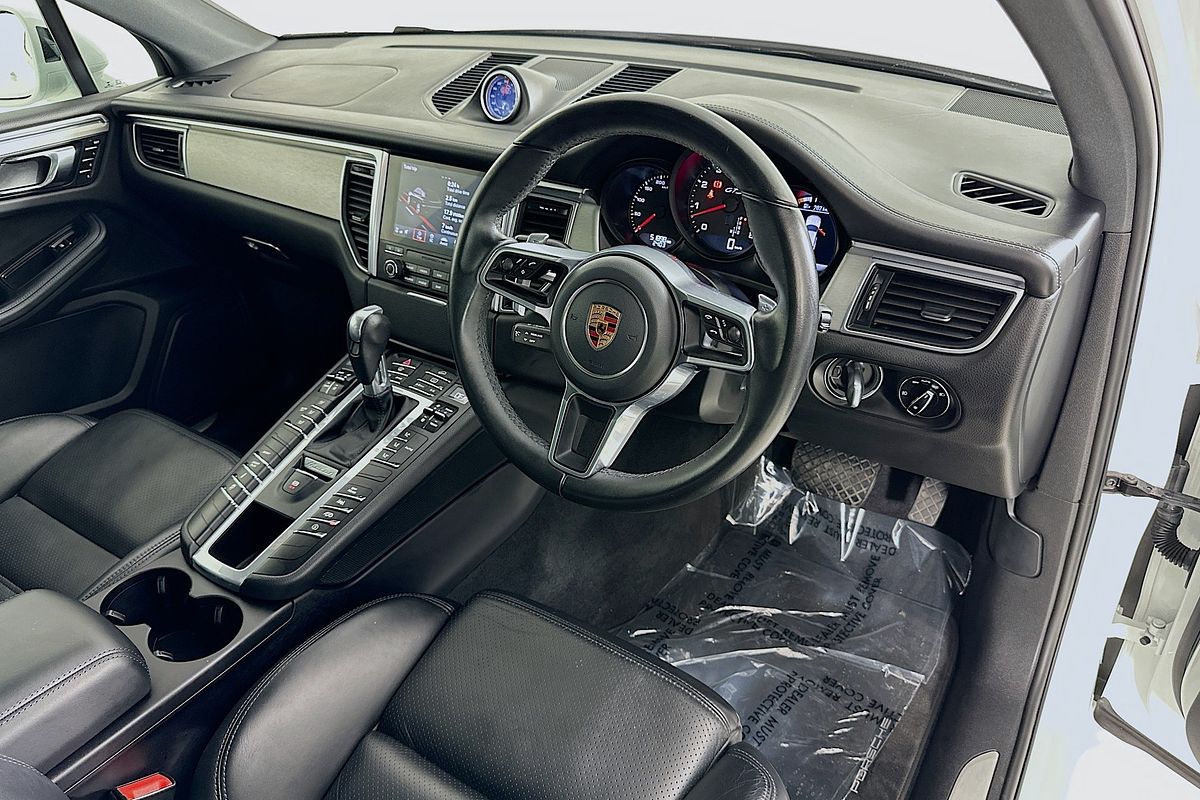 2017 Porsche MACAN GTS 95B MY18