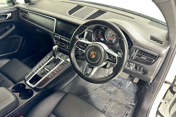2020 Porsche MACAN  95B MY20