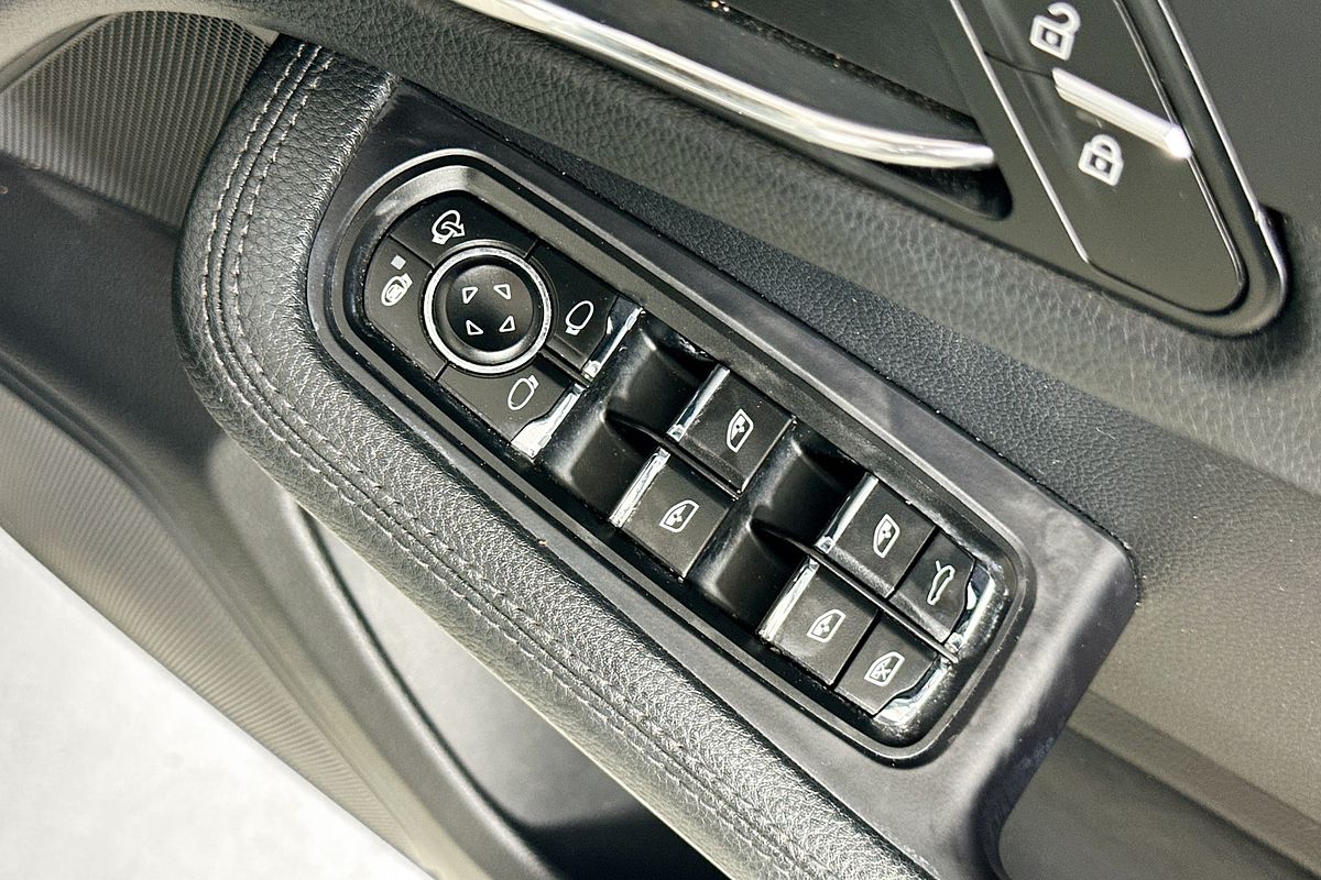 2020 Porsche MACAN  95B MY20