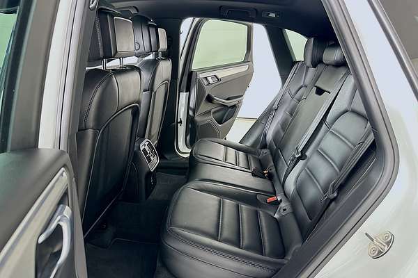2017 Porsche MACAN GTS 95B MY18