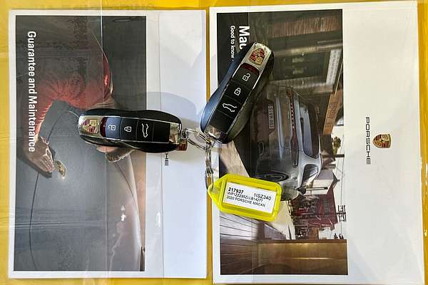 2020 Porsche MACAN  95B MY20