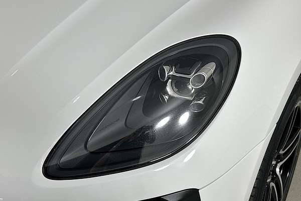 2020 Porsche MACAN  95B MY20