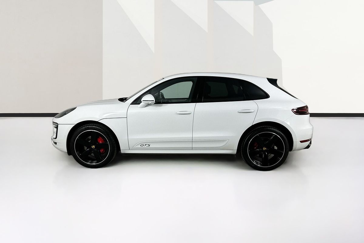 2017 Porsche MACAN GTS 95B MY18