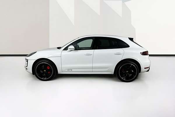 2017 Porsche MACAN GTS 95B MY18