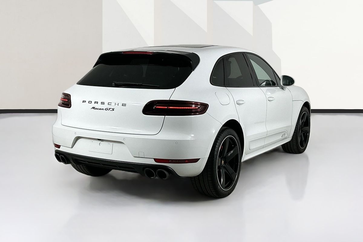 2017 Porsche MACAN GTS 95B MY18