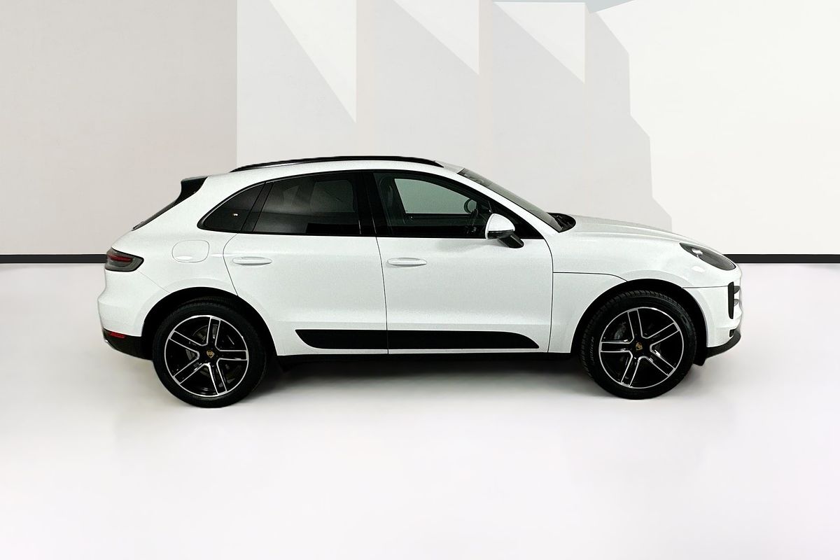 2020 Porsche MACAN  95B MY20