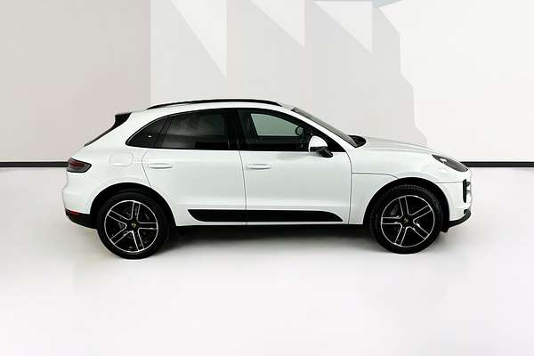 2020 Porsche MACAN  95B MY20