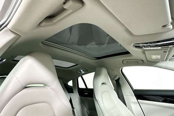 2018 Porsche Panamera  97A MY18