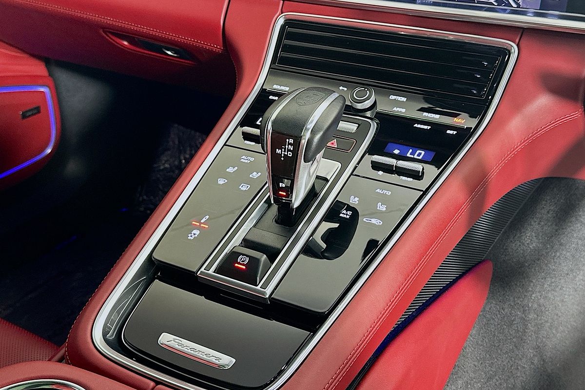 2022 Porsche Panamera GTS 971