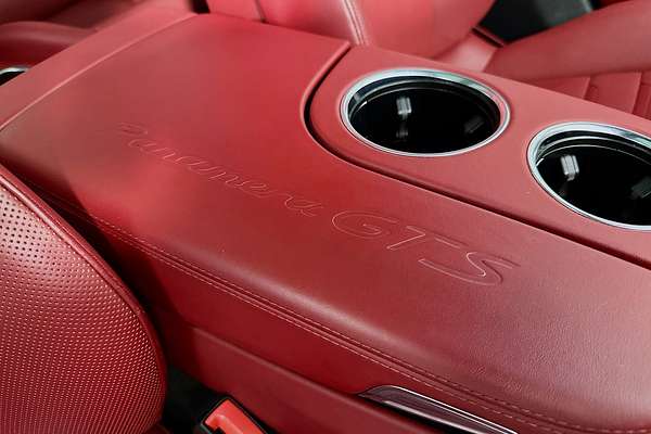 2022 Porsche Panamera GTS 971