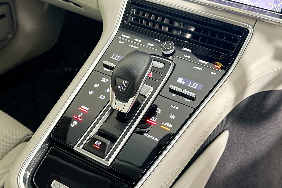 2018 Porsche Panamera  97A MY18