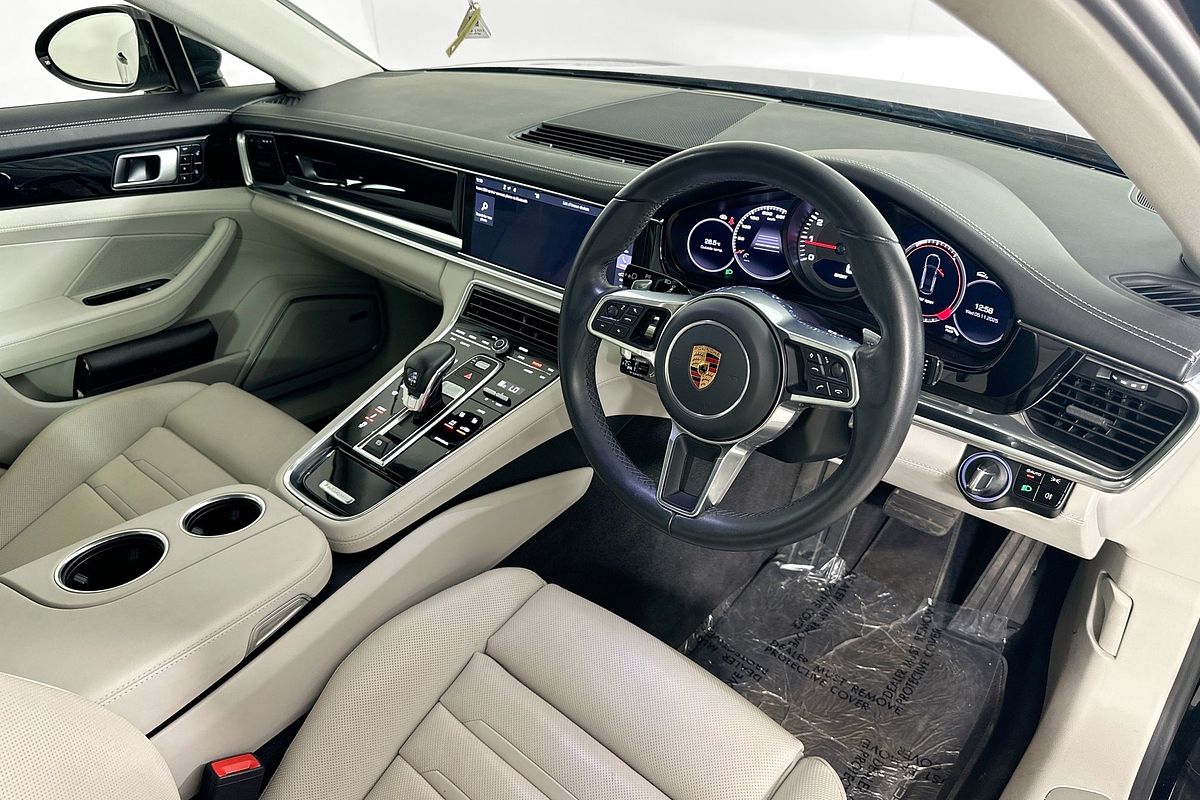 2018 Porsche Panamera  97A MY18