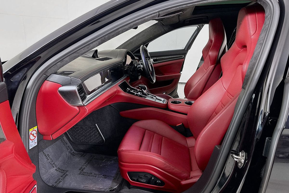 2022 Porsche Panamera GTS 971