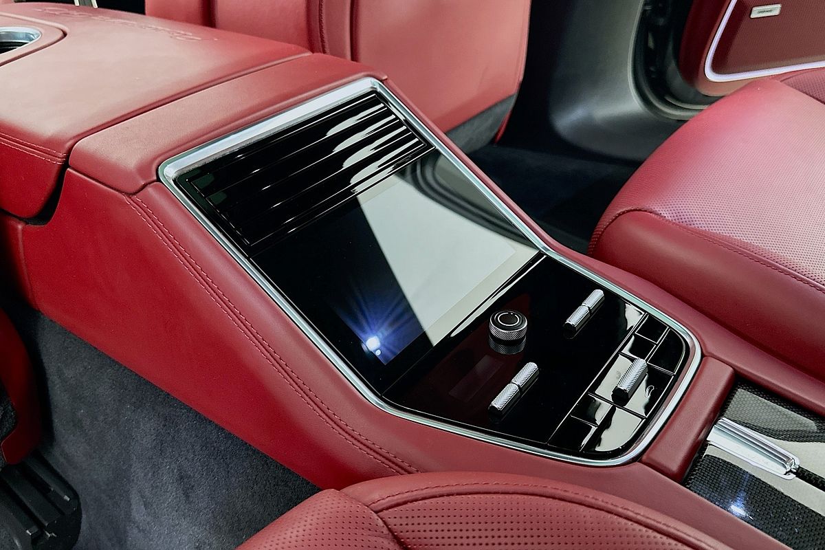 2022 Porsche Panamera GTS 971