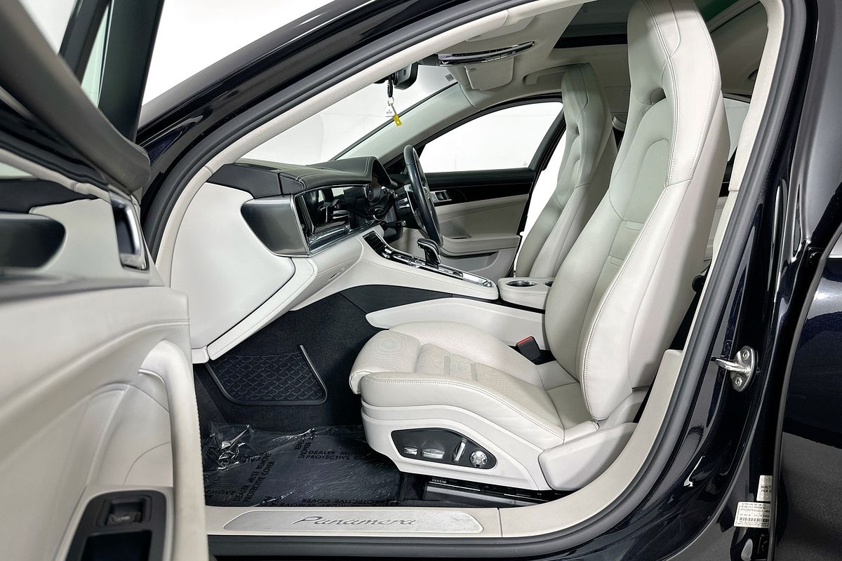 2018 Porsche Panamera  97A MY18