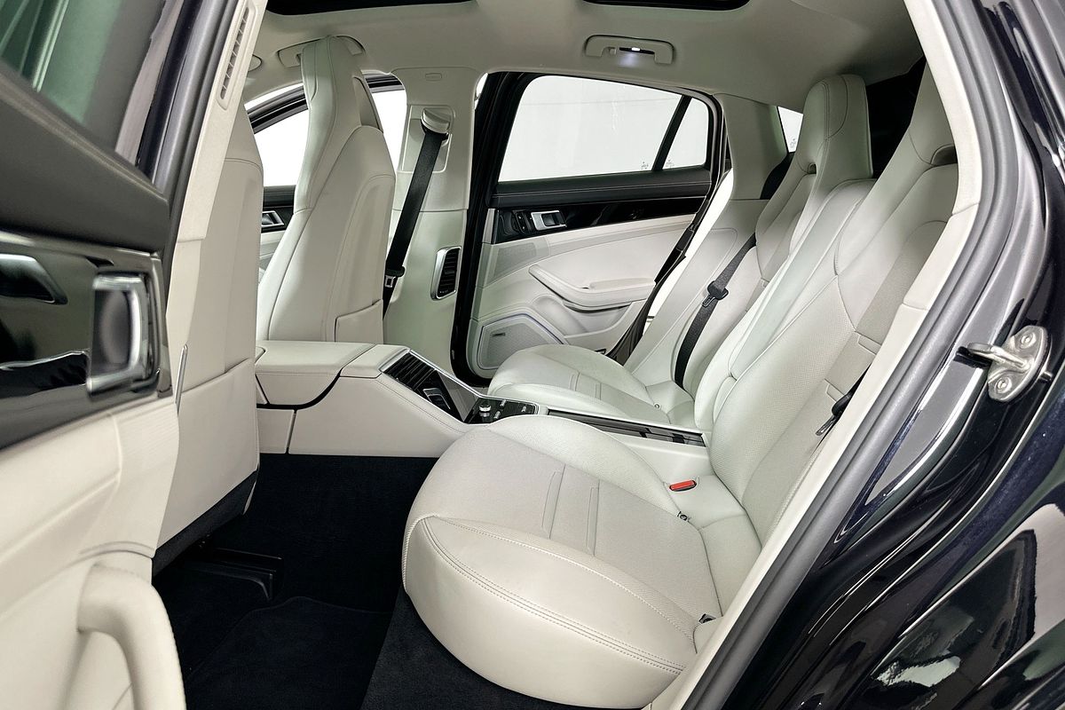 2018 Porsche Panamera  97A MY18